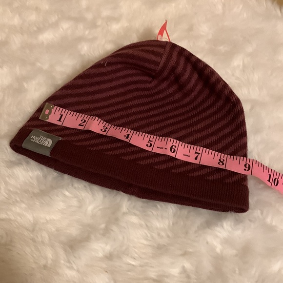 THE NORTH FACE Unisex W Stella Beanie 100% acrylic in mission plum color… - Picture 5 of 7